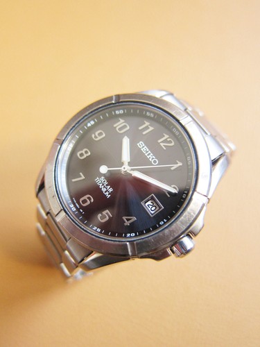 SEIKO V145-0AX0 Solar Full Titanium Men’s Watch w/ Black Dial - Bild 3 von 9
