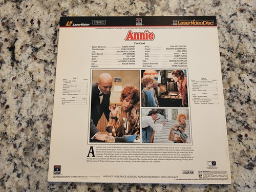 Annie Laserdisc LD Albert Finney Carol Burnett Vintage, Tested - Picture 2 of 7