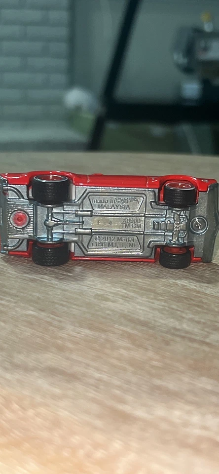 HW Hot Wheels '68 Olds Cutlass Convertible Beverly Hills Cop Retro Ent. SUELTO Foto 2 de 4