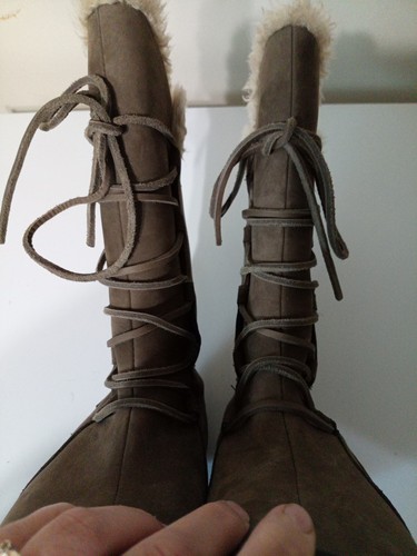 Keen Dry kuschelig warme Damenstiefel 200 Gramm Isolierung Größe 6,5 - Bild 8 von 9