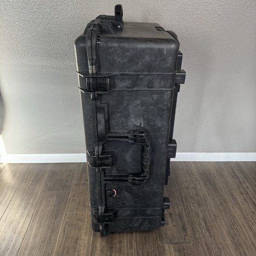Pelican 1650 Rolling Hard Case Store Protection Black Interior 28.57x17.52x10.65 - Picture 5 of 10