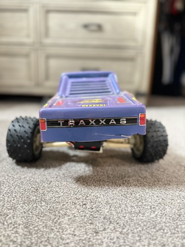 ULTRA RARO De colección Traxxas Hawk 2 1/10 2x2 Monster Truck Rodillo Chasis - Imagen 6 de 15