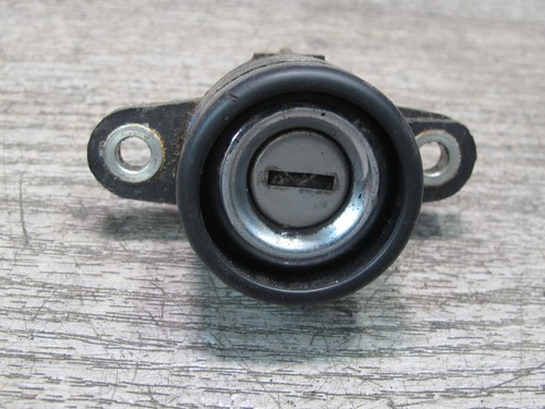 85-88 VW SCIROCCO MK2 SET OF 4 IGNITION TRUNK LOCK W KEY & DOOR HANDLES OEM - Picture 19 of 21