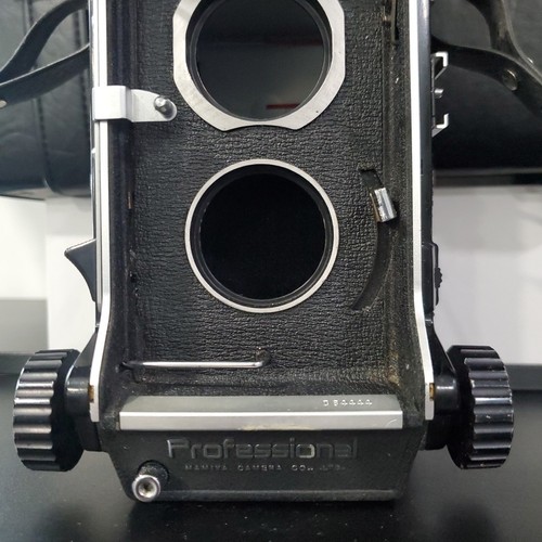 Mamiya C330 Professional F Twin Lens Reflex Body - Bild 6 von 10