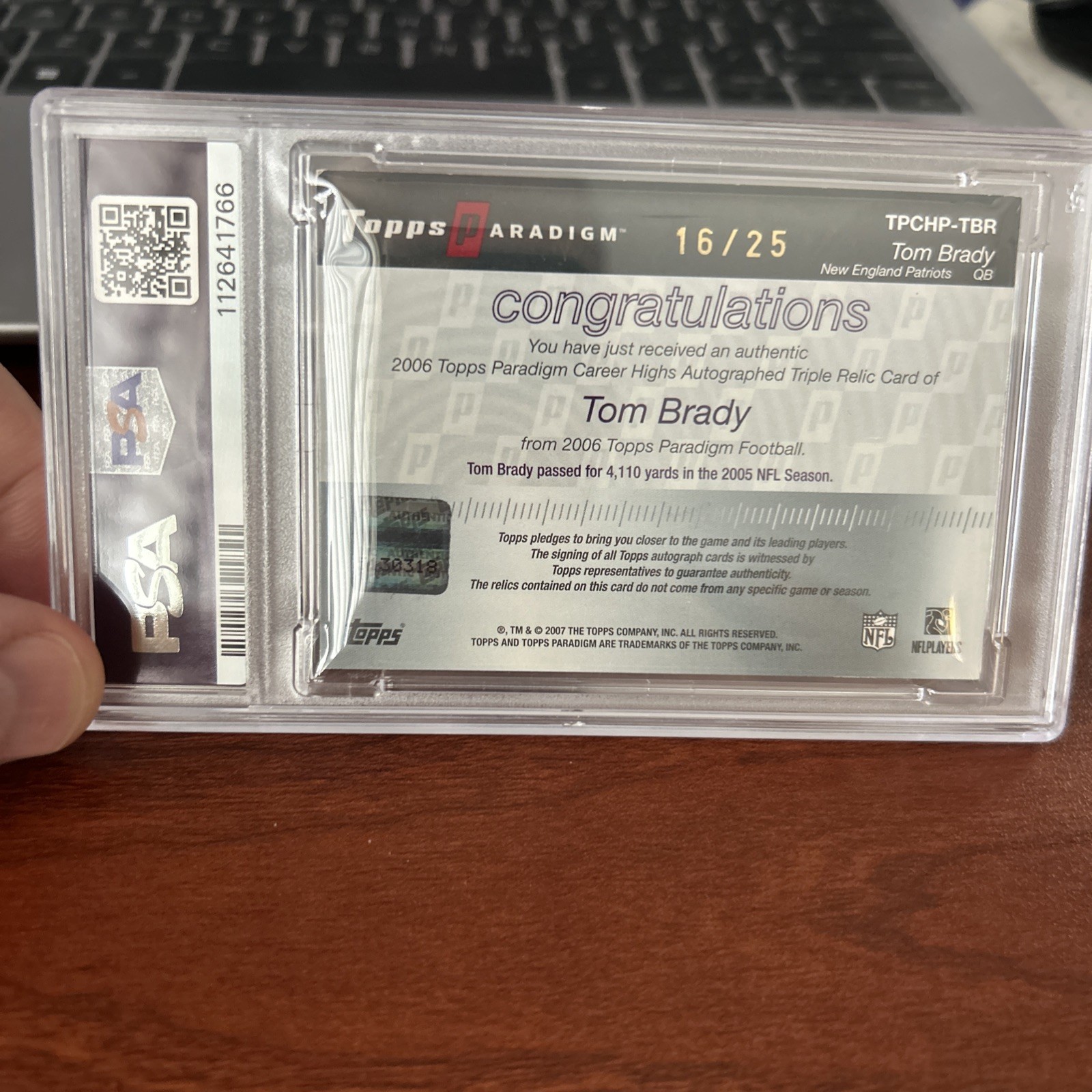 TOM BRADY PSA 2006 TOPPS PARADIGM TRIPLE JERSEY GOLD AUTO 16/25 Very Low POP view 3