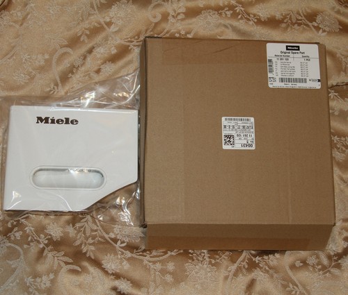 Piezas secadora Miele - Mango fascia 5° 11261120 y recipiente de agua 10790330 - Imagen 12 de 24