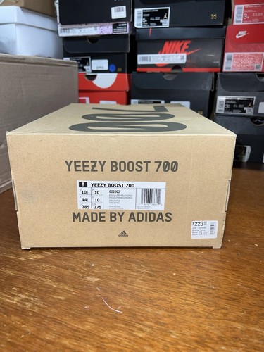 Talla 10.5 - Adidas Yeezy Boost 700 Faded Azure - Imagen 12 de 13