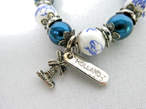 VTG Holland Windmill Porcelain Stretch Bead Bracelet Blue & White with Charms - Picture 3 of 6