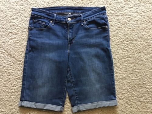 Damen Levi’s Red Tab Denim Mid-Rise Bermuda Shorts - Medium Wash - Stretch