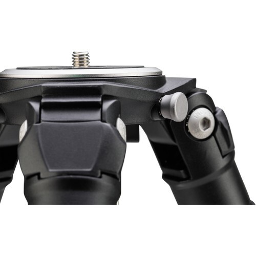 Induro GIT203 Grand Series 2 Stealth Carbon Fiber Tripod - Picture 12 of 15