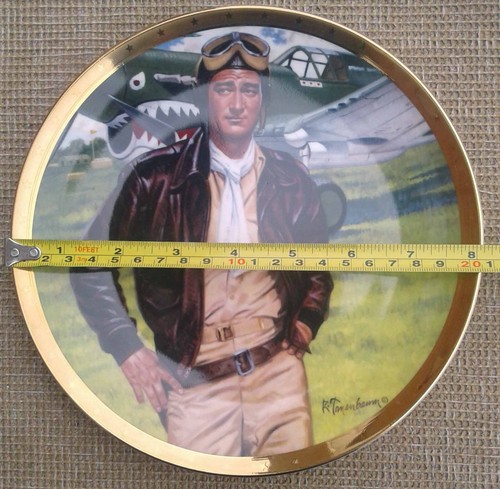 ROYAL DOULTON “JOHN WAYNE” SELECTION OF LIMITED EDITION PLATES by R. TANENBAUM. - Picture 8 of 73