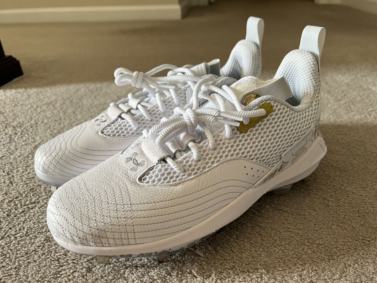 Under Armour Bryce Harper 7 Low White Gold Baseball Cleats Under Armour Bryce Harper 7 Low White Gold Baseball Cleats