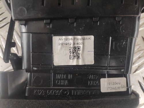 VENTILACIÓN DE AIRE MAZDA CX-5 KE, KF 17-23 RF K123 64730 - Imagen 2 de 5