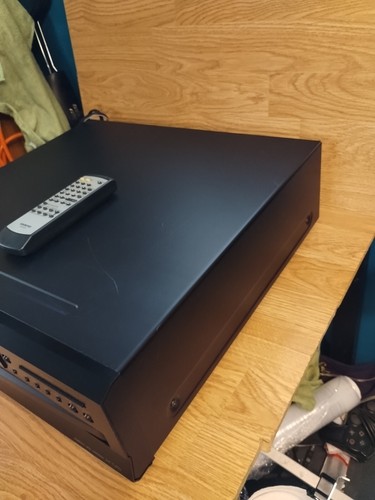 Onkyo DX-C390 6 Disk CD Player Changer With Remote (For Parts) (Light Comes On) - Picture 6 of 11