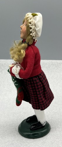 BYERS CHOICE 2003 EXCLUSIVE TALBOTS GIRL WITH HOLIDAY KNIT STOCKING - Picture 4 of 5