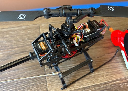 Blade infusion 180 BNF RC Helicopter 2 batteries fiberglass scale Hughes kit - Picture 13 of 13