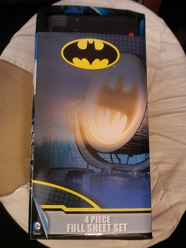 BATMAN MICROFIBER FULL SIZE SHEET SET~NEW/PKG~1 FLAT/1 FITTED/2 PILLOWCASES - Picture 3 of 4