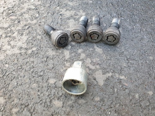 BMW 4 Series F32 F33 Locking Wheel Nuts & Key 2013 - 2019