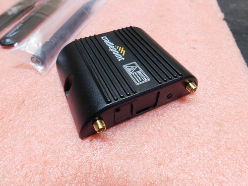 CRADLEPOINT IBR200 Router w/ Antennas & AC Adapter -- IBR-200-10M-B-AT - Picture 2 of 4