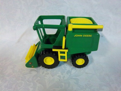 RC2 John Deere Harvester Plastic 8" Farm Equipment Toy - Picture 5 of 5