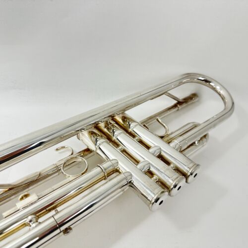 Yamaha YTR-2335 TRUMPET Beginner silver Brass with case - Picture 5 of 9