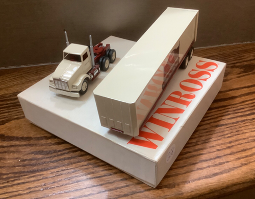 Winross Lebanon Valley Brethren Home 1:64 Die Cast Tractor Trailer Truck 1993 - Picture 3 of 16