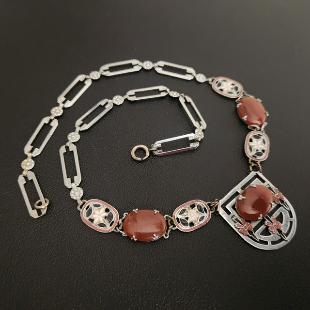 CARNELIAN Antique Art Deco Necklace Enamel Flower Silver Tone 722 CARNELIAN Antique Art Deco Necklace Enamel Flower Silver Tone 722