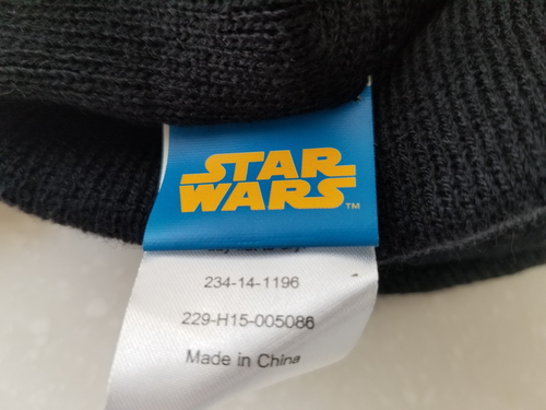Star Wars Darth Vadar Face Black Beanie Hat One Size New with Tags - Picture 4 of 5