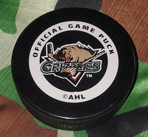 UTAH GRIZZLIES AHL OFFIZIELLES SPIEL PUCK MADE IN CANADA 🇨🇦 INGLASCO LESEN! Danke - Bild 4 von 12