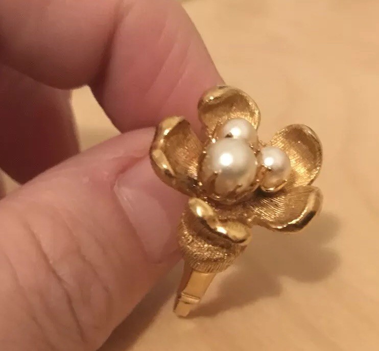 VINTAGE gioielli Vendome quadrato Shank Anello brevetto 2961855 2961855 2961855 oro Tone da22c6 VINTAGE gioielli Vendome quadrato Shank Anello brevetto 2961855 2961855 2961855 oro Tone da22c6