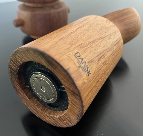 MCM Denmark Jens H Quistgaard Teak Wood Salt Shaker & Pepper Mill Grinders 2 - Picture 6 of 7
