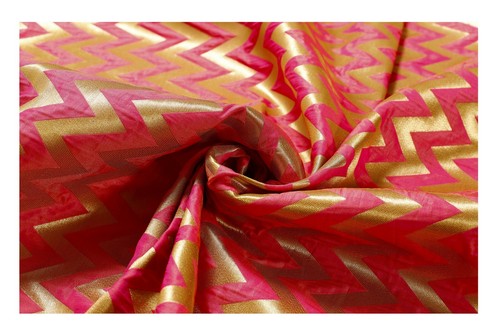 50 Meter Lot Indian Banarsi Gold Floral Faux Silk Brocade 44" Wide Kimono Fabric - Picture 8 of 12