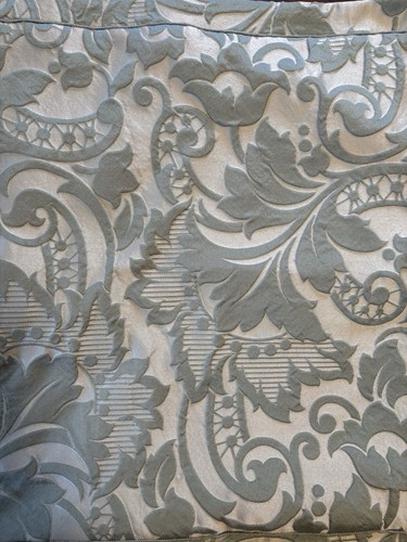 Set 2 federe cuscino Pier 1 Imports king size testurizzate verde salvia avorio paisley - Foto 11 di 13