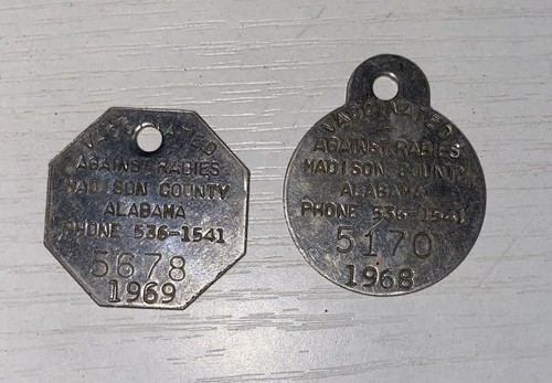 2er Set Vintage Alabama Hund Tollwut Impfmarken Metall