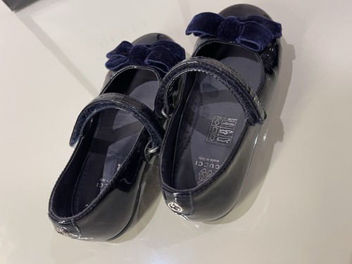 Gucci Mädchen Marineblau Lackleder Samt Schleife Elegant Schuhe Flats 26 10 mit Staub - Bild 7 von 10