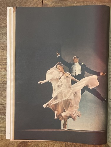 Esquire Magazin - Juli 1945 - komplette Ausgabe mit Varga Plakat - Bild 11 von 15