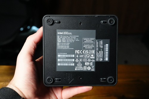 Intel NUC 12 Pro - i5 12th Gen - 16GB RAM (NUC12WSKi5) - Afbeelding 3 van 10