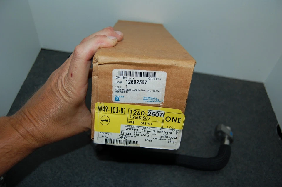 NOVO GM 12602507 EGR Sistema Válvula Tubo Tubo Linha 2005-2009 Chevrolet Pontiac - Imagem 2 de 4