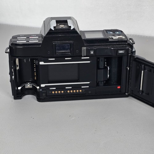 Minolta 7000 Maxxum analoge Spiegelreflexkamera 35 mm NUR GEHÄUSE Autofokus schwarz - Bild 2 von 8