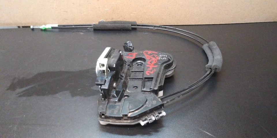 15 16 17 18 19 20 21 22 23 24 LEXUS RC350 DRIVER LOCK ACTUATOR OEM 69040-53130 - Image 2 of 4