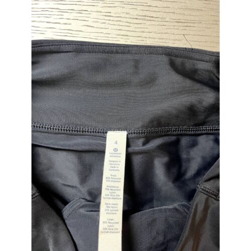 Lululemon Sportshorts Größe 4 blau/schwarz/orange/pink Damen EUC 2,5" - Bild 3 von 5