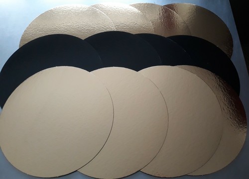 LOT DE 12 RONDS REVERSIBLES OR OU NOIR  CARTON POUR GÂTEAUX 32 CM DE DIAMETRE - Foto 1 di 2