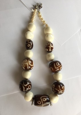Collier Court Ethnique à Grosses Boules — Métal Argenté, Longueur 51cm | Années 70