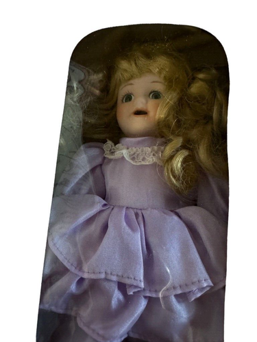 Doll Story Book Dolls THUMBELINA Marie Osmond VTG 1995 & Open Box - Picture 3 of 12