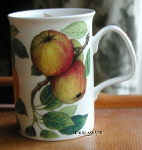 ROY-KIRKHAM-WORCESTER-ENGLISH-BONE-CHINA-4-1-8-034-CAPPUCCINO-MUG