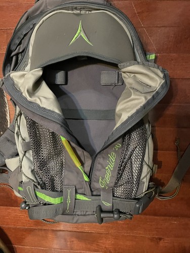 Dynastar Aqua Cham Freeride Touren-/Trekking-/Bergsteigerrucksack grau grün - Bild 2 von 4