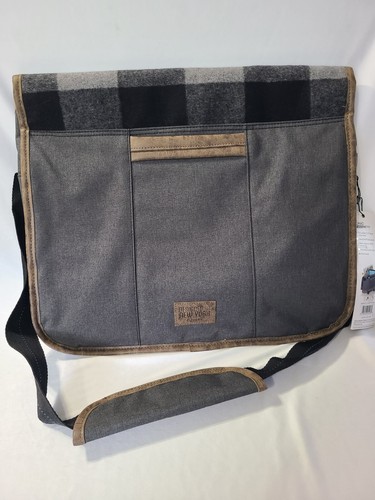 Solo New York Urban Nomad Laptop Tablet Shoulder Bag Buffalo Plaid Check NEW - Picture 6 of 9