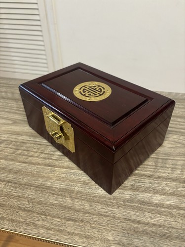 Stunning Vintage Solid Wooden Lockable Oriental Jewellery Box With Brass Details - Picture 6 of 24