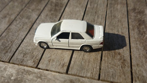 Matchbox Superkings Mercedes 190E in good condition. - Bild 6 von 8