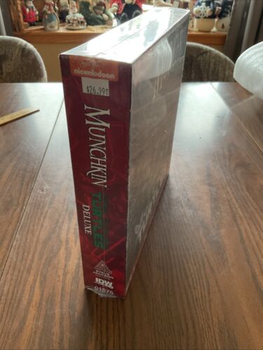 Munchkin Teenage Mutant Ninja Turtles TMNT Deluxe Edition- NEW - Picture 2 of 5